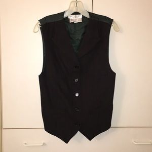 Man tailored vest with pique lapels